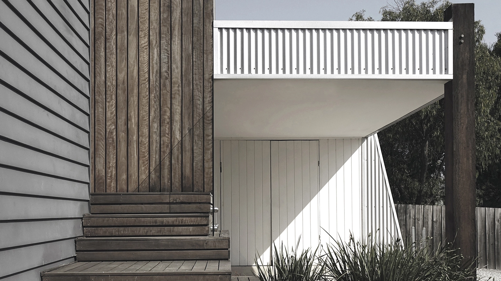 Image of architectural design work by MOA.studio with the banner: how to choose an architect.